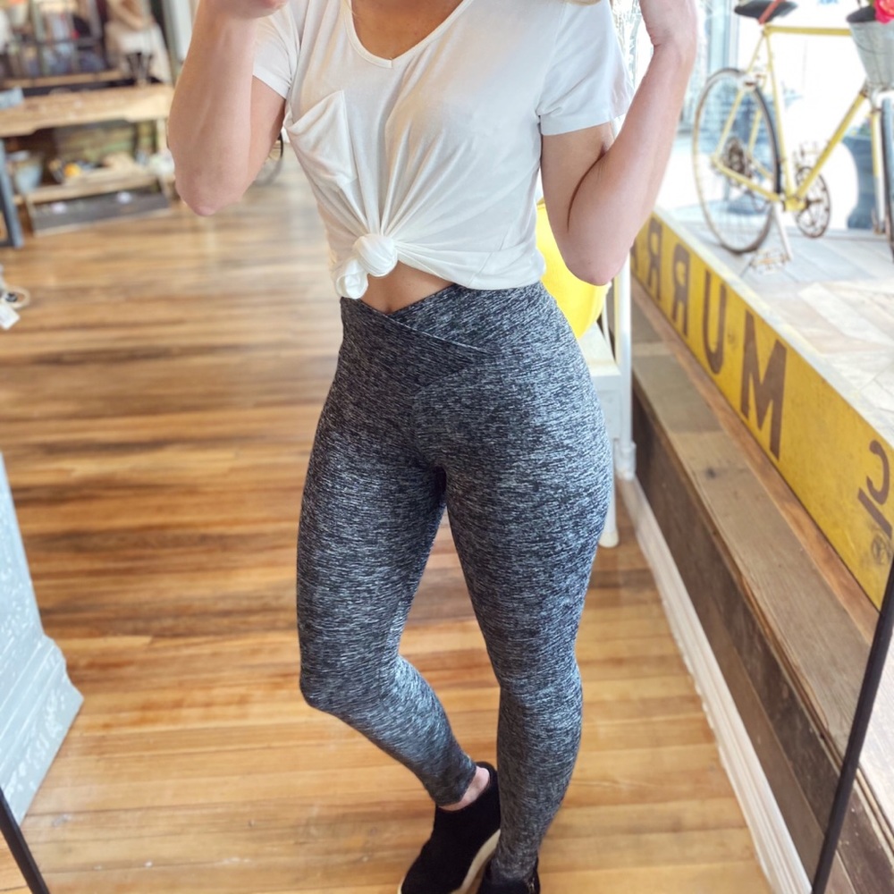 MAKE YOUR MARK CRISSCROSS LEGGINGS-GREY - Picture 8 of 11
